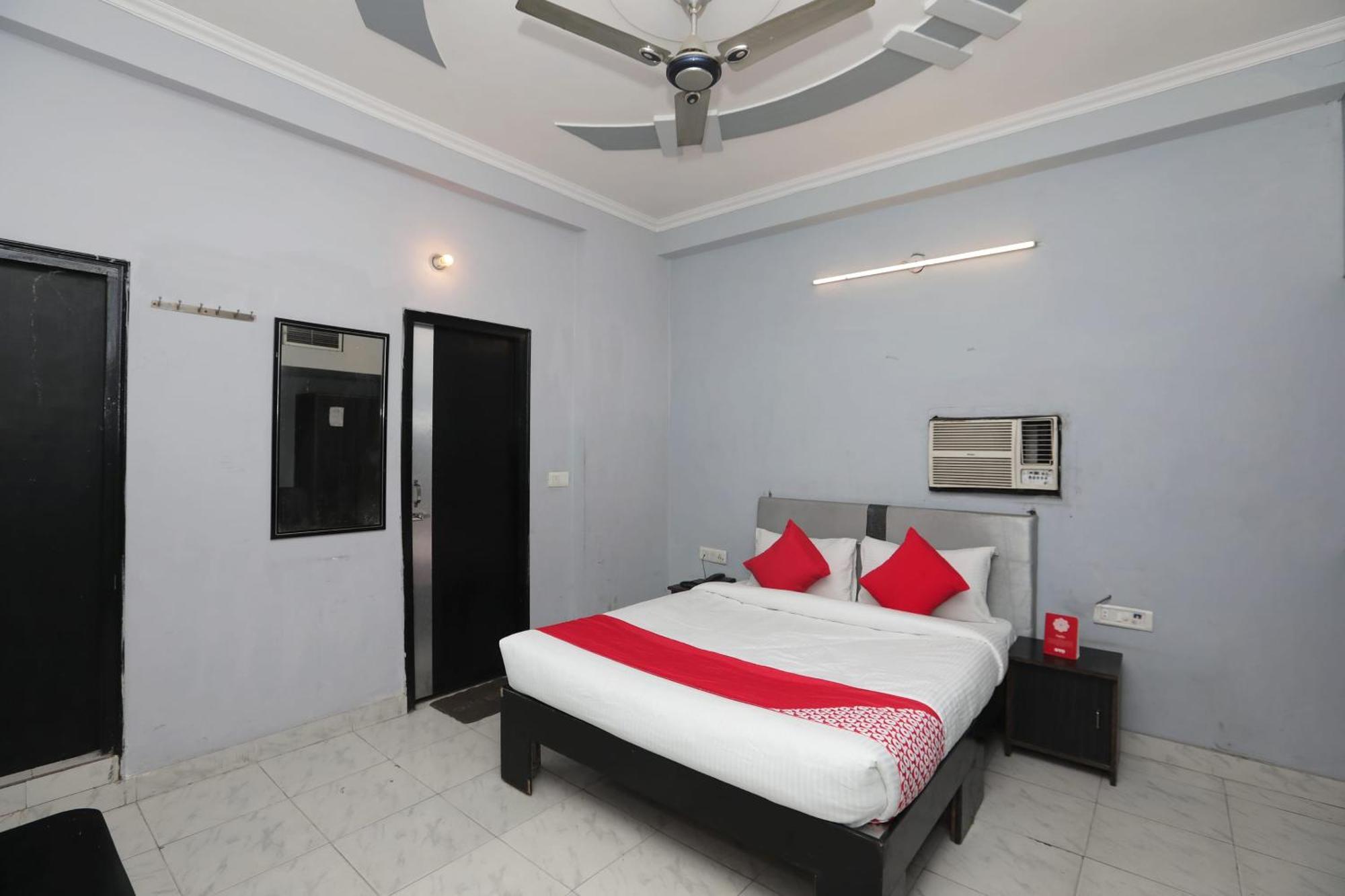 Super Hotel O Athithi Газиабад Экстерьер фото